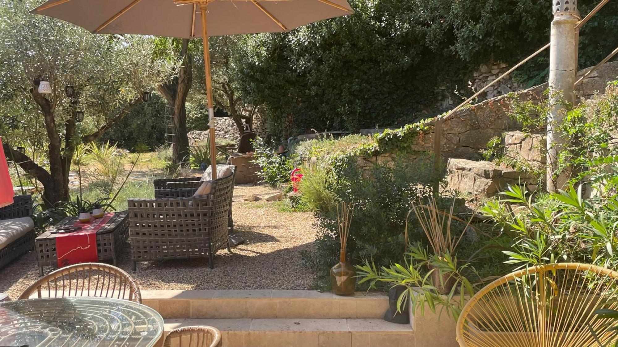 Jolie Annexe Du Mas Dans Le Coeur De La Garrigue Nimoise Villa Nimes Exterior photo